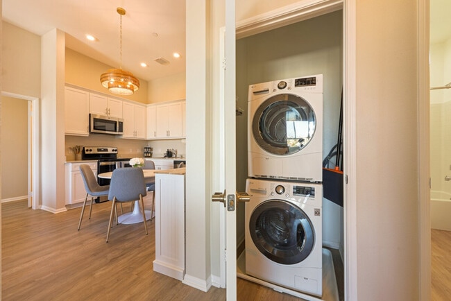 Building Photo - 4355 Ohio St