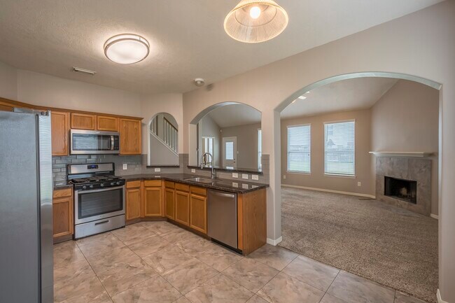 Building Photo - 21902 Silverfield Park Ln