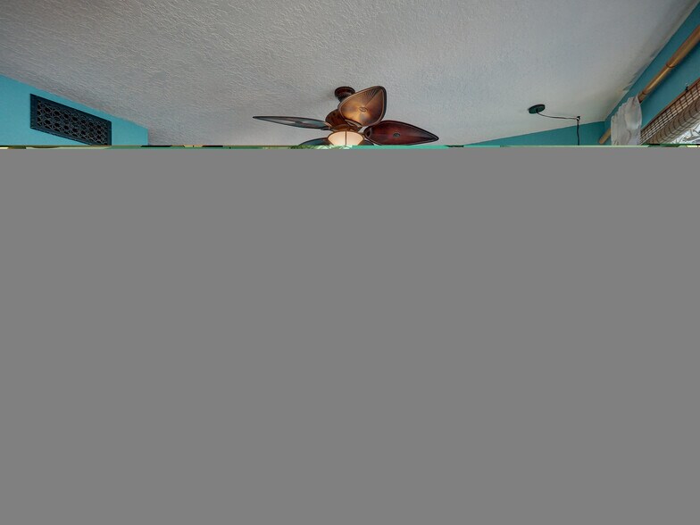 Building Photo - 15209 Leeward Dr