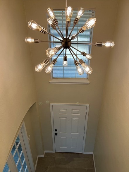 Building Photo - 15632 Gatehouse Dr