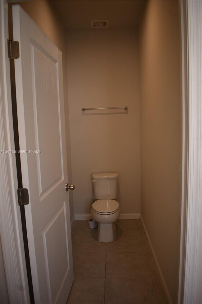 Building Photo - 3634 Lazy River Ter