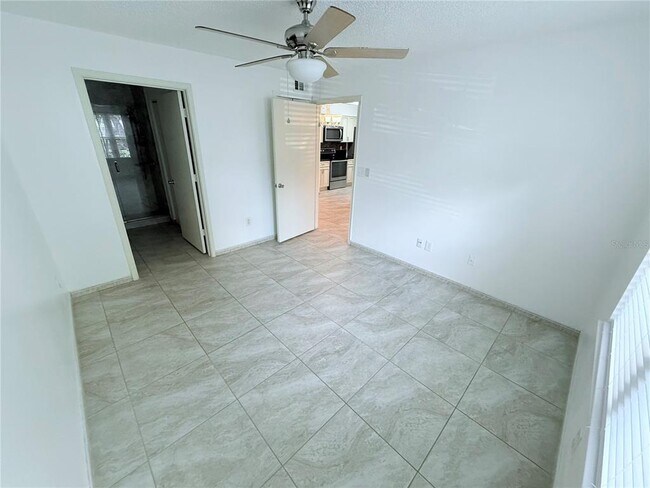 Building Photo - 717 Secret Harbor Ln