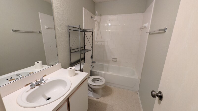 Building Photo - 921 Wintercreek Dr