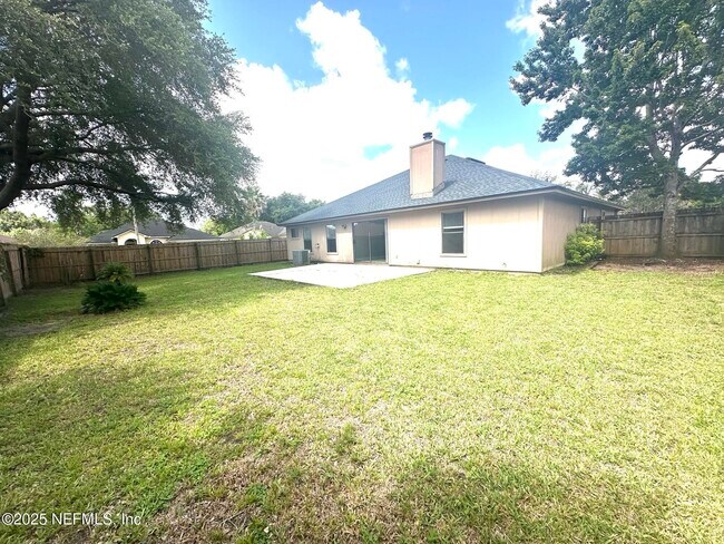 Building Photo - 345 Wildberry Ct