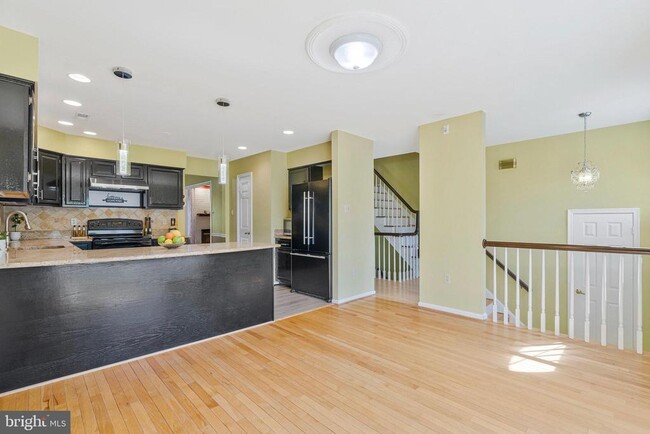 Building Photo - 4638 Luxberry Dr