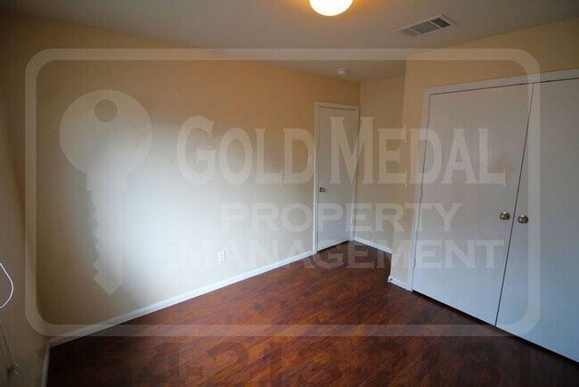 Building Photo - 505 Perseus Dr