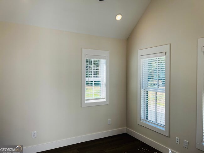 Building Photo - 103 Gardenia Ln