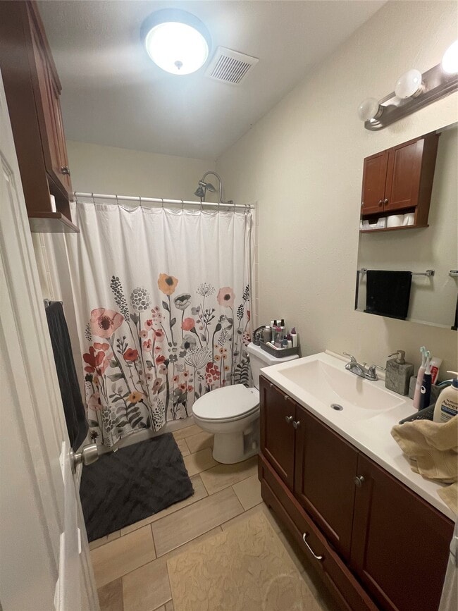 Building Photo - 119 Albacore Ave