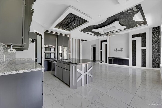 Building Photo - 20 West Dr