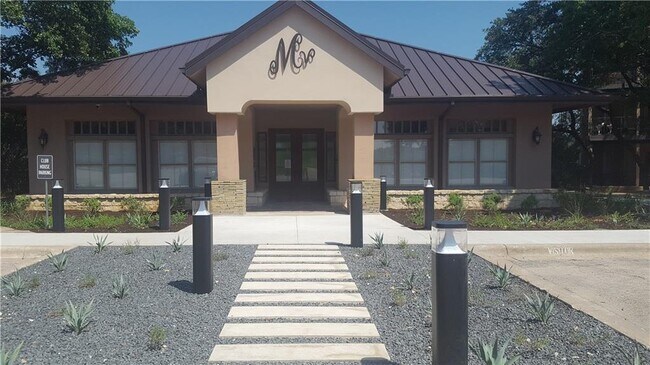 Building Photo - 6000 Shepherd Mountain Cove