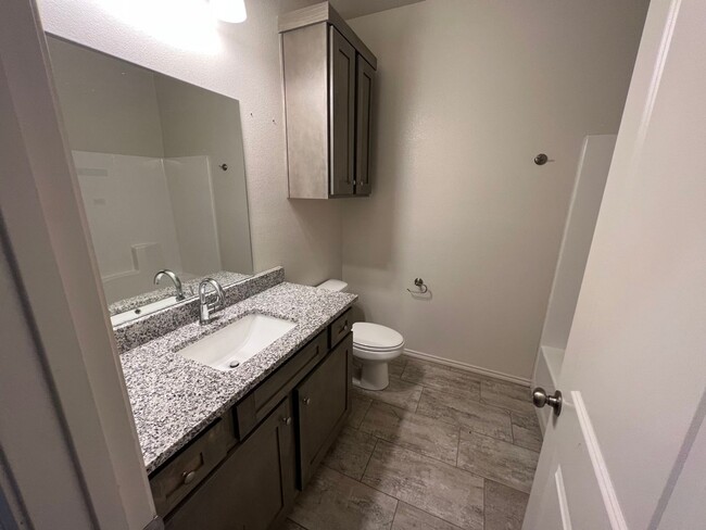 Building Photo - New 2 Bedroom Townhome Available In Wolffo...