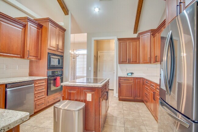 Building Photo - Hidden Creek Golf Course Home with Pool, Fenced Yard, and Bonus Room!