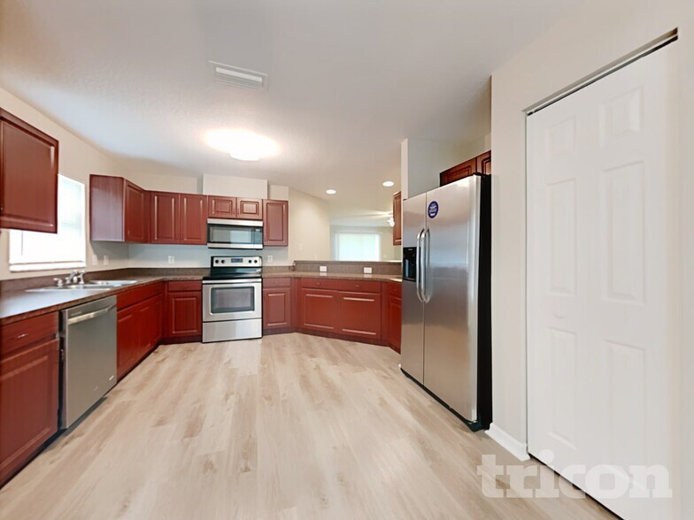 Building Photo - 1119 Shared Passion St