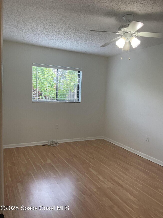 Building Photo - 2435 Sykes Creek Dr