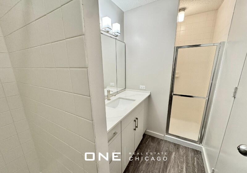 Building Photo - 190 N Harbor Dr