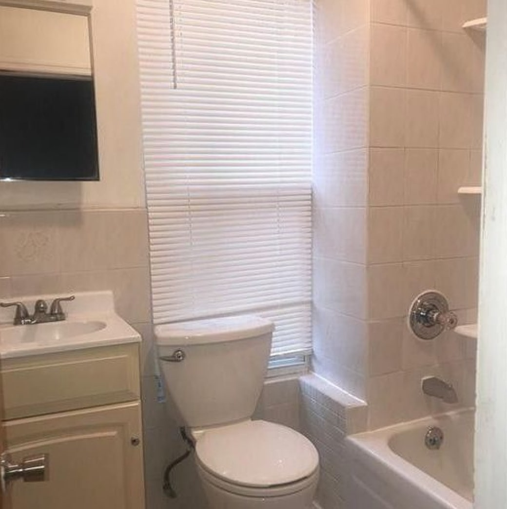 2nd Floor Bathroom - 143 Winchester Ave