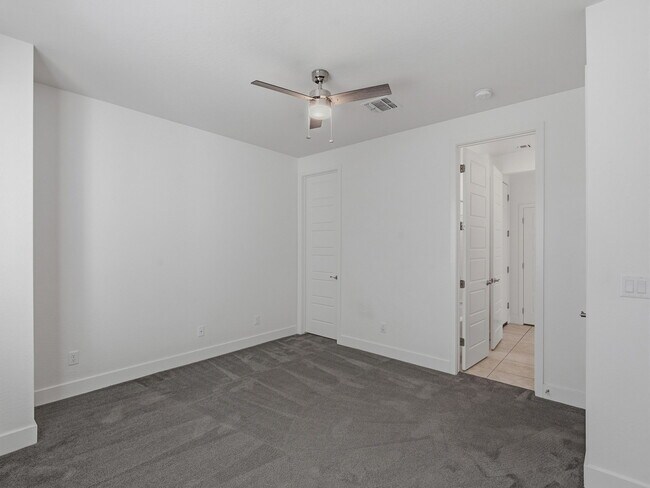 Building Photo - 4910 S Tune