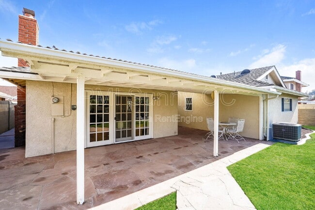 Building Photo - 9379 Esther St