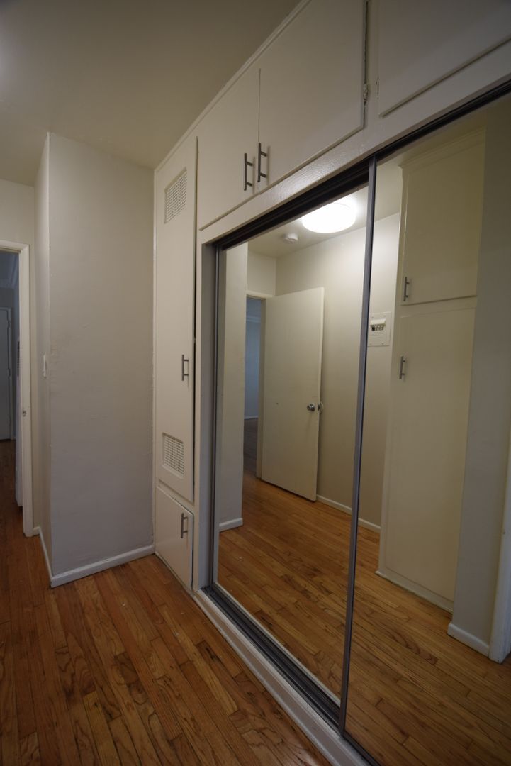 Building Photo - 1422 Gordon St