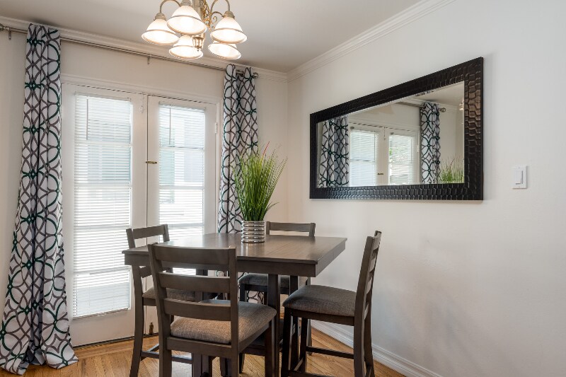 Building Photo - 259 Encina Ave