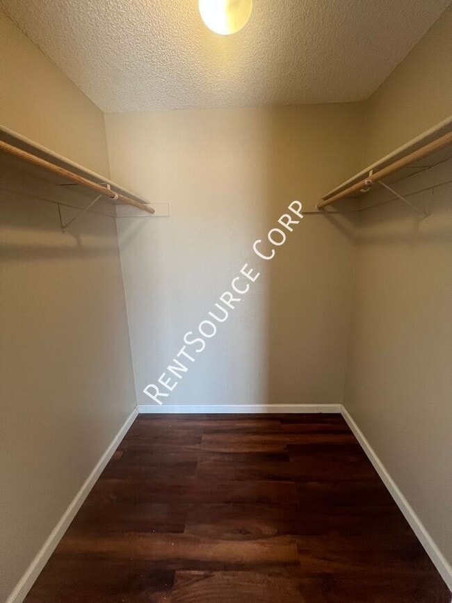 Building Photo - 27333 Mesquite St