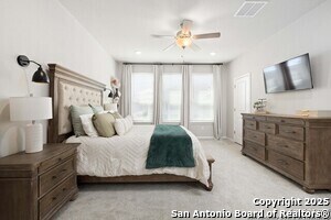 Building Photo - 1020 Vista View Dr