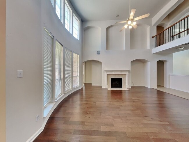 Building Photo - ENCHANTING 5 BEDROOM IN FRISCO!