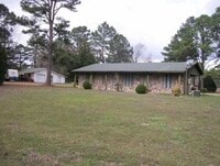 Building Photo - 18700 Bruce Ln