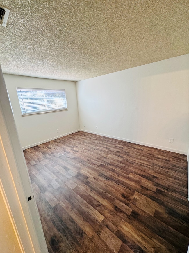 Building Photo - 5169