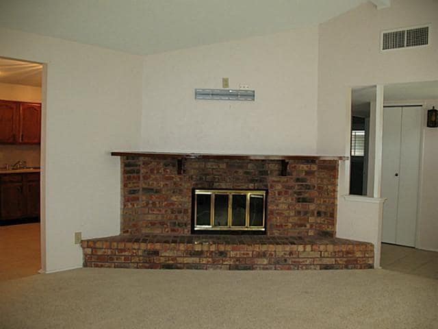 Building Photo - 410 Cambria Dr