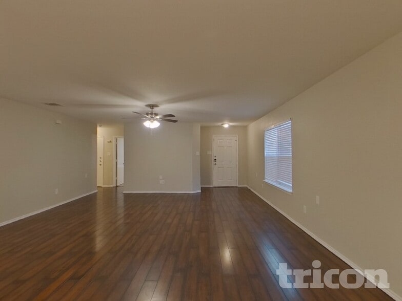 Building Photo - 4845 Leaf Hollow Dr