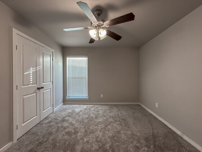 Building Photo - 1212 Ash St