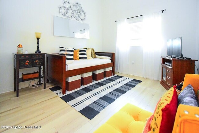 Building Photo - 101 Island Grove Dr