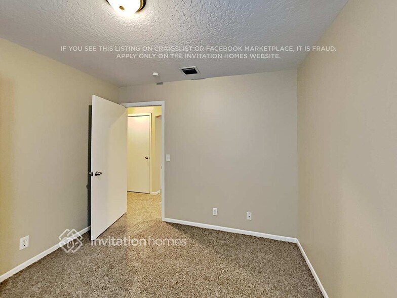 Building Photo - 3811 Jasmine Ln