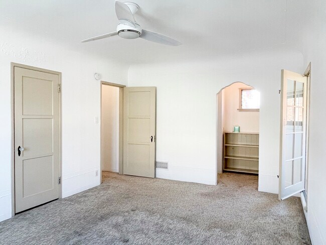 main bedroom, look south - 1017 S Stanley Ave