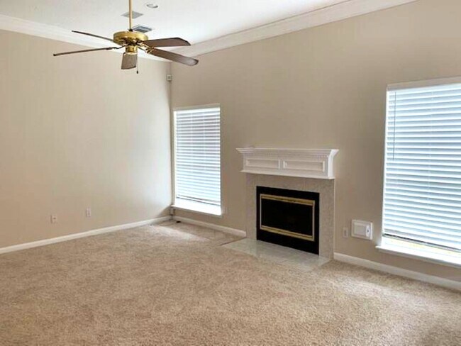 Building Photo - 1710 Emerald Lake Ct
