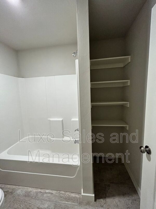 Building Photo - 2180 Buena Vida Ln