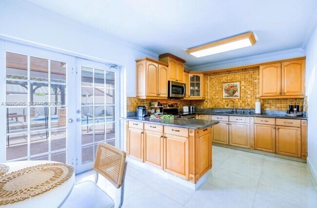 Building Photo - 12440 SW 207th Terrace
