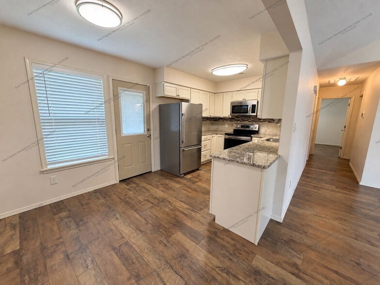 Building Photo - 1707 Brooken Hill Dr