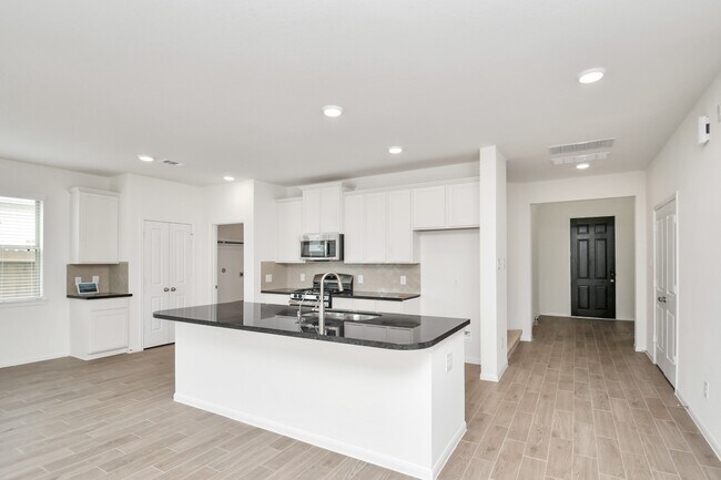 Building Photo - 304311 Crystal Strm Ln