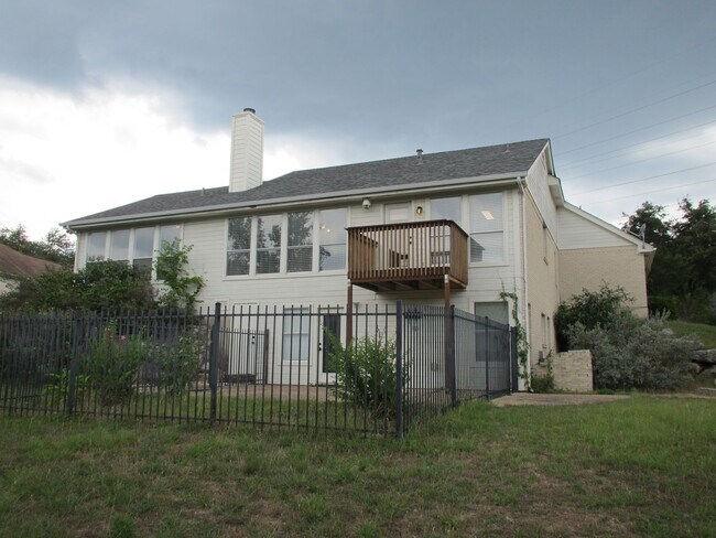 Building Photo - Elegant Two-Story Home in Lakeway