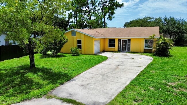 Building Photo - 652 NE 15th Ct