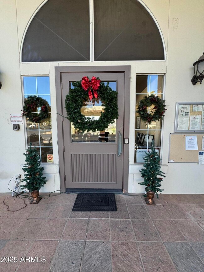 Building Photo - 1825 W Ray Rd