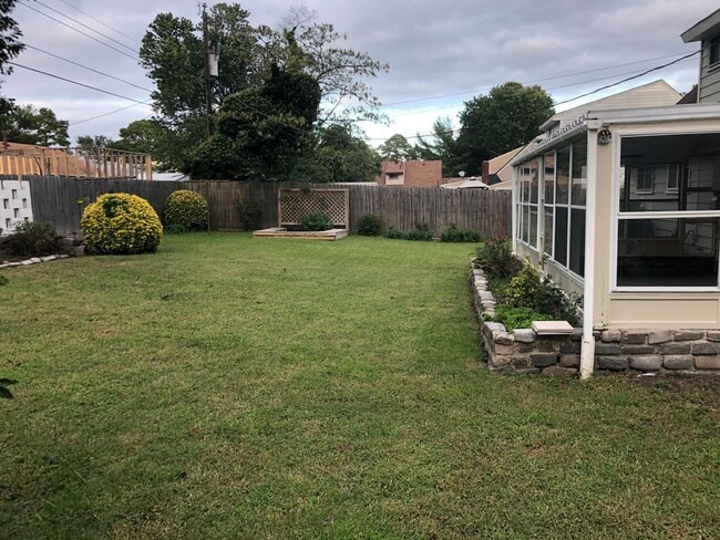 Building Photo - BROMLEY