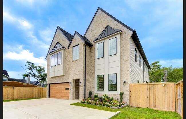Building Photo - 3909 Ella Blvd