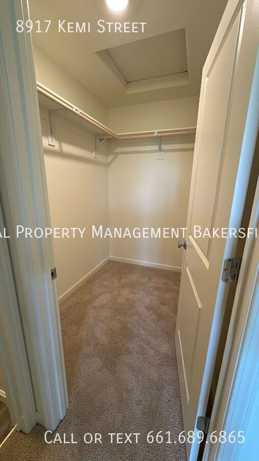 Building Photo - 8917 Kemi St