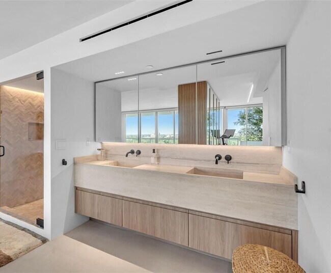 Building Photo - 3411 Indian Creek Dr