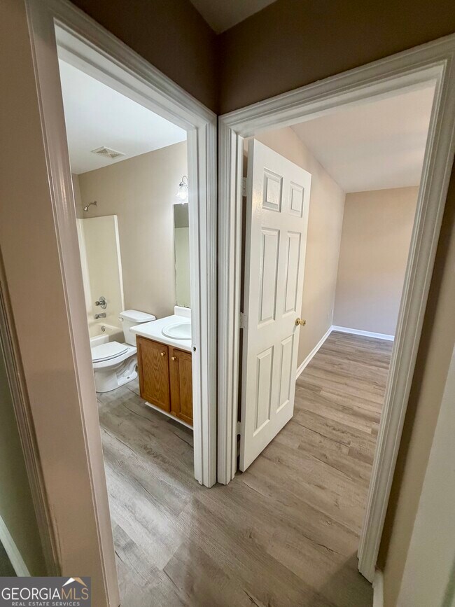 Building Photo - 110 Alice Dr