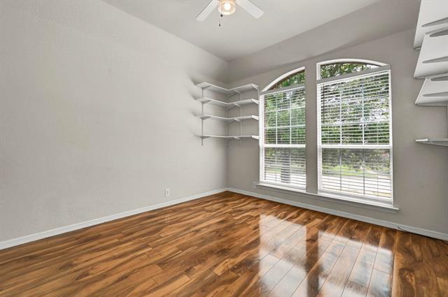 Building Photo - 306 Canyon Lake Dr