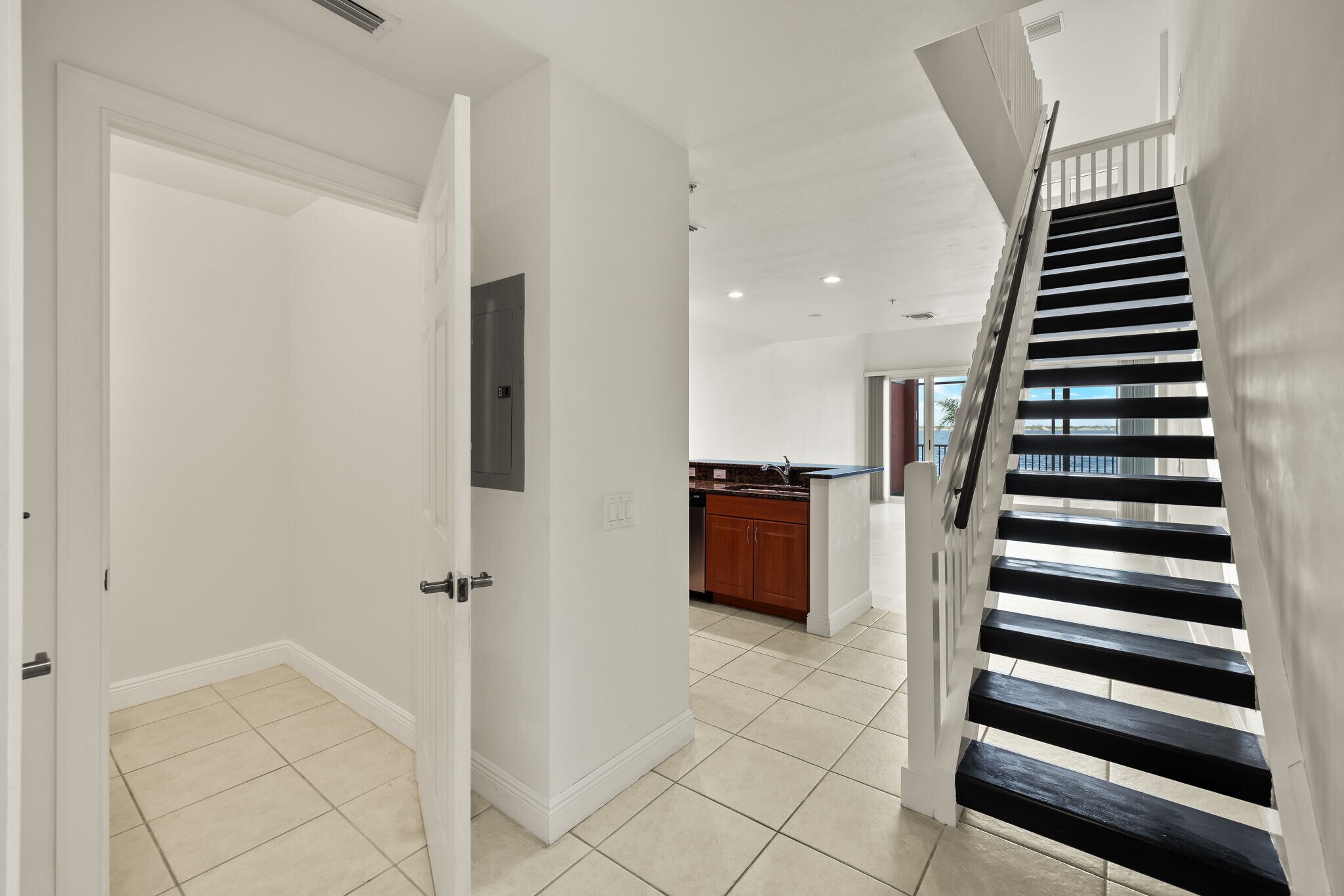 Building Photo - 2745 1st St